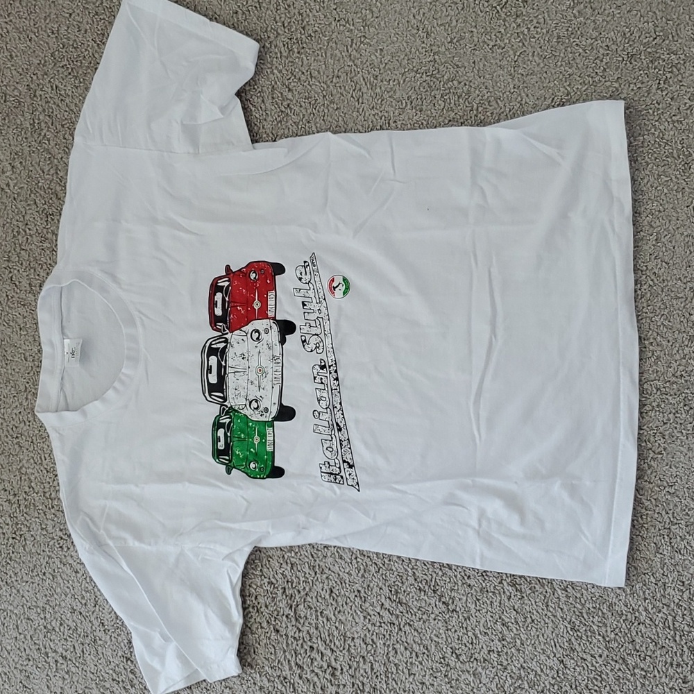 Mens Italain vintage Car tshirt